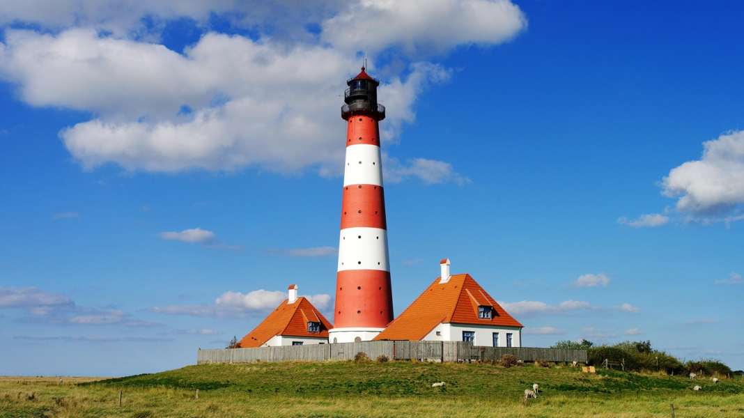 Des phares exceptionnels : Westerheversand – une balise maritime devenue emblématique