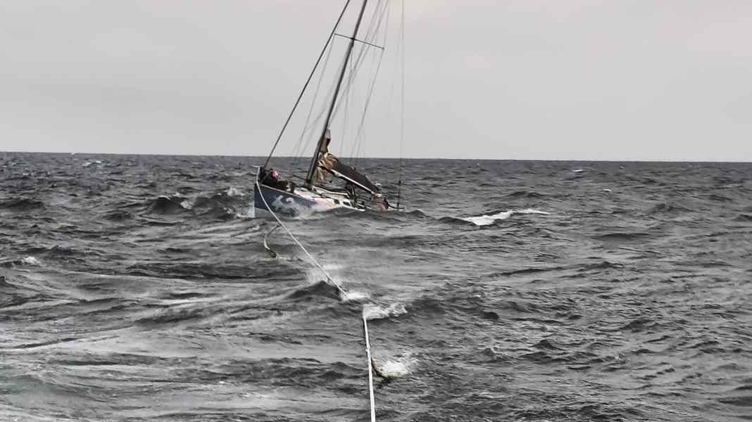Rupture du gouvernail : un plaisancier en solitaire sauvé au large de Fehmarn