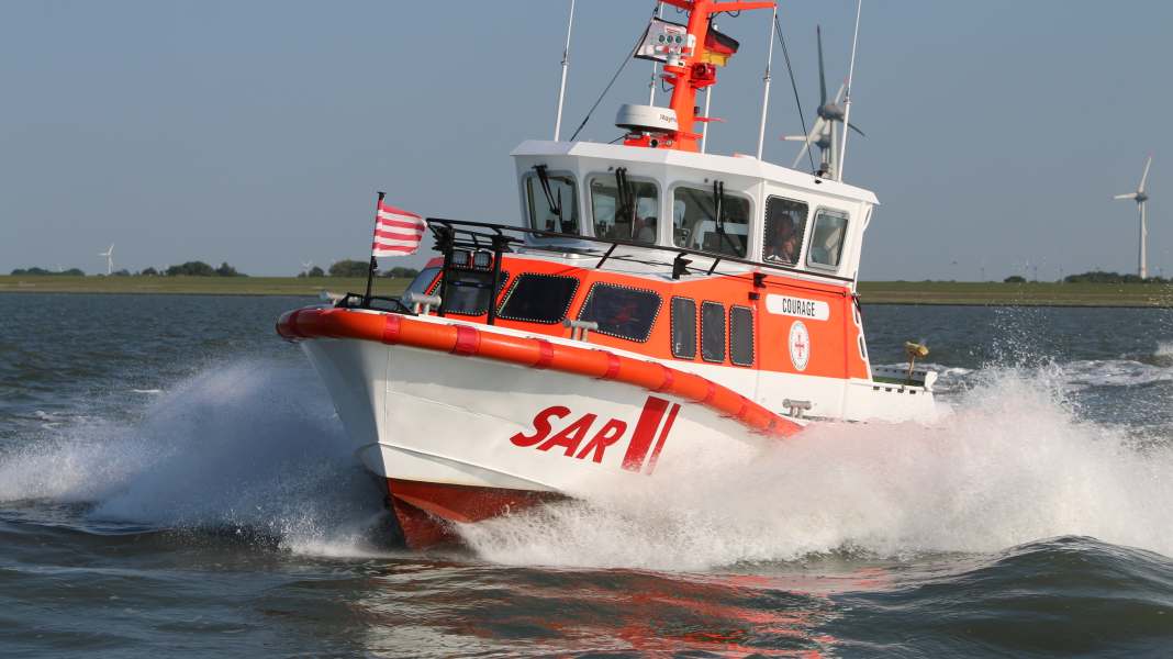 Accident en mer : un navigateur en catamaran passe par-dessus bord en mer du Nord