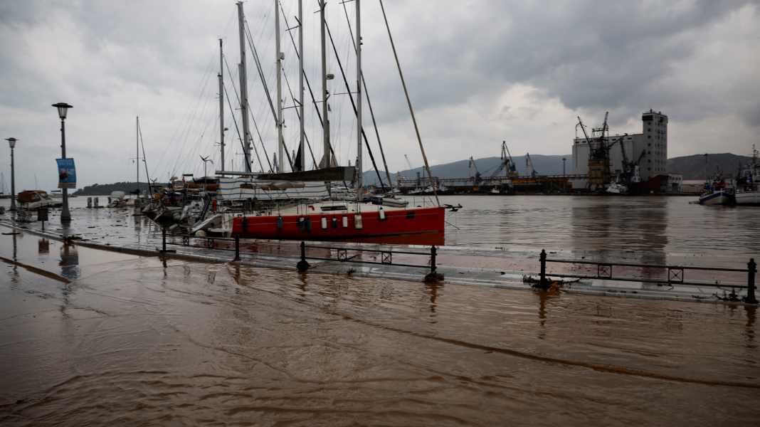 Grèce : Inondations chaotiques dans les Sporades