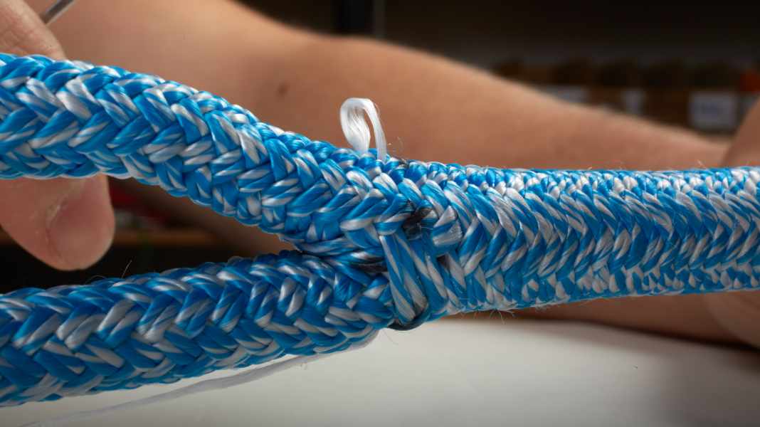 Rigging: Making a splice in braided cordage