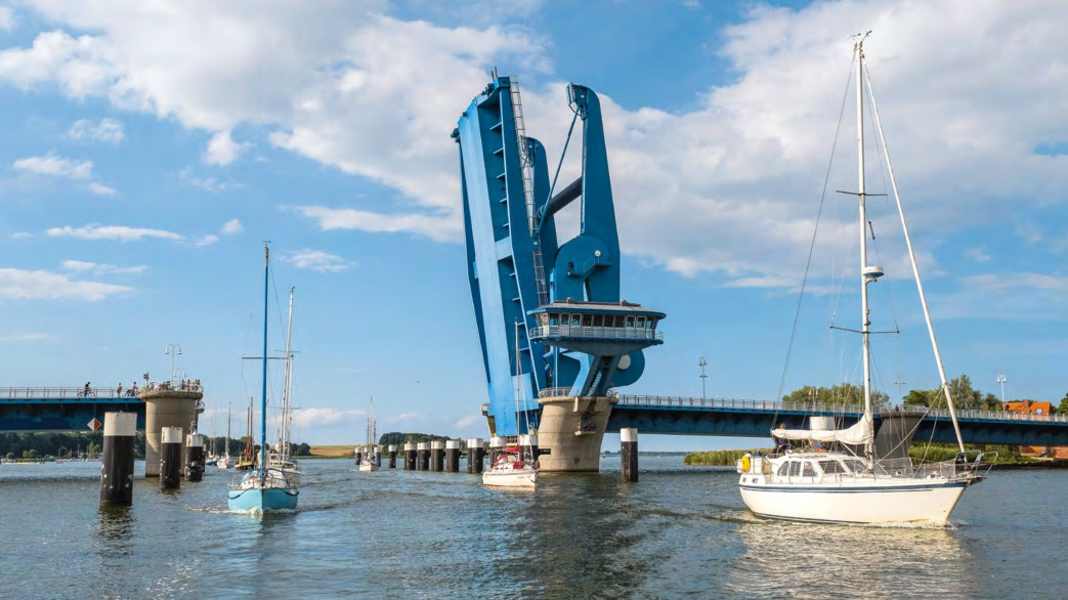 Upadte: Peenebrücke Wolgast öffnet wieder - Sperrung aufgehoben