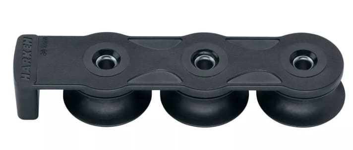 Con prezzi a partire da 50 euro, i deflettori in composito di Harken sono tra i prodotti più accessibili. Hanno dischi da 40 mm e possono sopportare un carico di lavoro di 700 kg. I rulli asimmetrici sono progettati per evitare che le cime sfreghino contro la coperta.