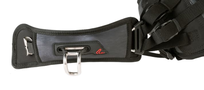 The fastener is easy to operate, even when there is a pull on it.