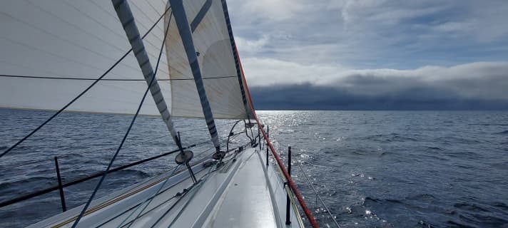   Come what may: "Rosalba" on a record-breaking journey, always heading for the horizon