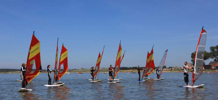 Surf school, hire and accommodation for every taste: Pepelow is completely geared towards surfers