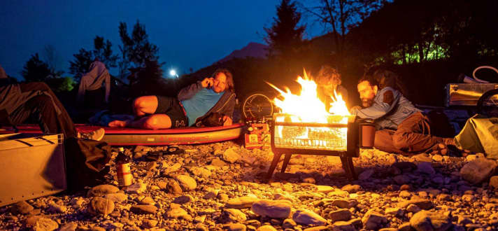 Always nice: New plans are already being forged around the campfire.