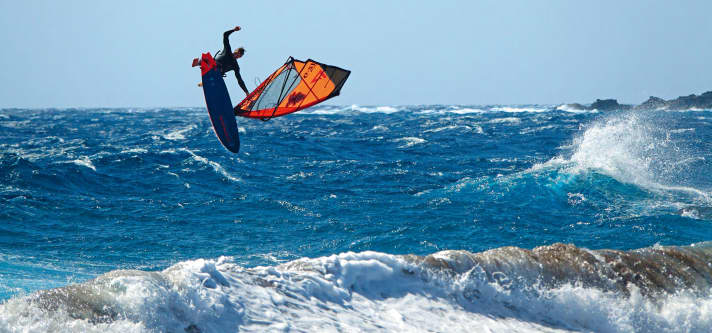 Flo Jung has got the loops down pat. He has also mastered the supreme discipline of stalled forwards.