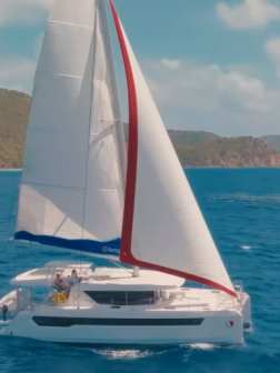 YACHT Cat-Experience powered by Sunsail