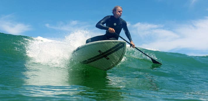 Andy testet Wave- und Touringboards gerne selber. In Kapstadt, Klitmøller oder am Westensee bei Kiel.
