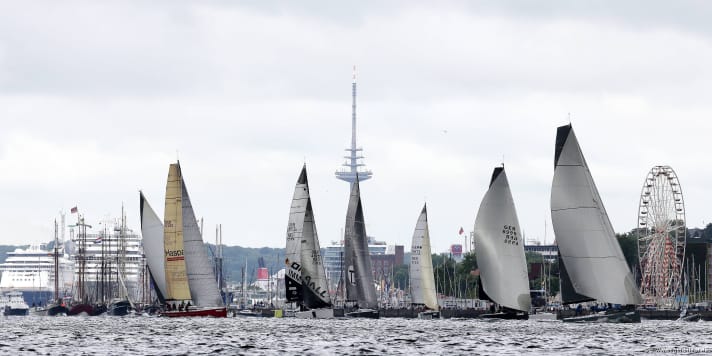   Auftakt zur 120. Kieler Woche 2014: 127 Boote nahmen am Welcome Race von Kiel nach Eckernförde teil. Der Start erfolgte in der Innenförde