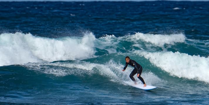 Praxistest nach vier Wochen Schleiferei:  Board schwimmt, surft und ist dicht!