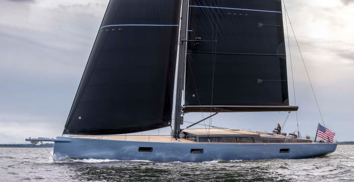 Sportlich: „Prevail“ misst mit Bugspriet 29,77 Meter und segelt am Wind mit 394 Quadratmter Doyle-Segellaminat. | t.