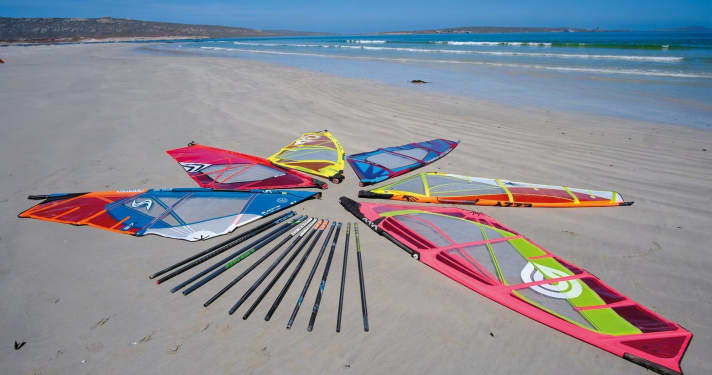 The length must fit: Each sail has a specific luff length and masts must be chosen to match the sail.