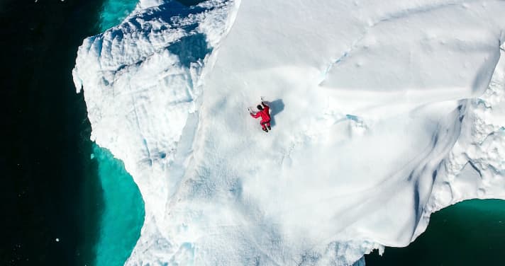   Soudée cherche aussi des aventures spectaculaires à terre
