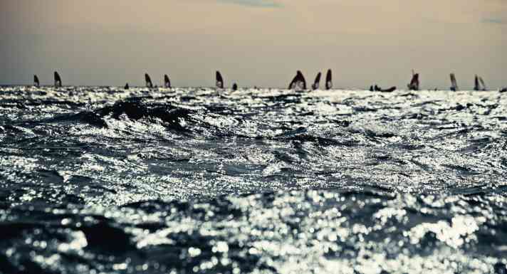 Atmospheric shots of the sea are given a lot of space in the film and create another level
