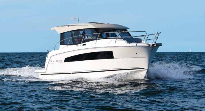 Speed and dynamic lift are not sufficient to overcome the wave resistance.