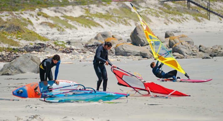 Behind the scenes beim surf-Test: Aufriggen, trimmen, testen