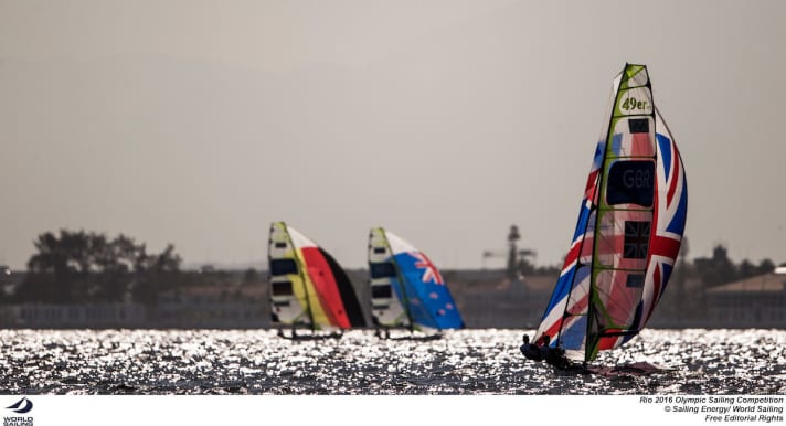   In the foreground the British, in the background the two leading teams in the 49er classification from New Zealand and Germany
