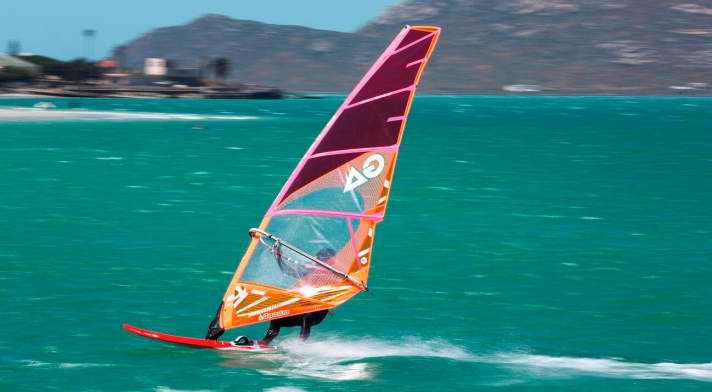 surf/M3185638
