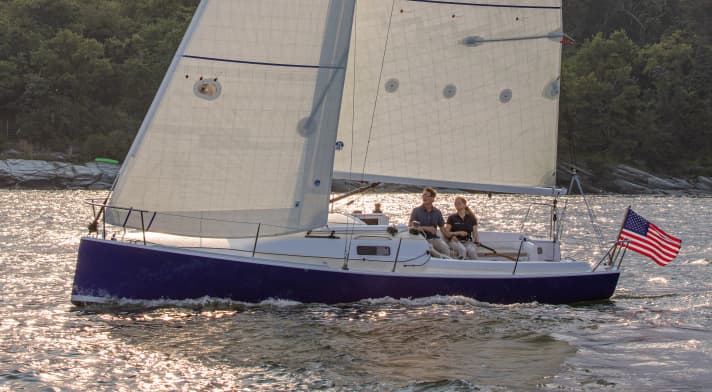   Lots of sailing fun, limited living comfort: J/9 from the USA