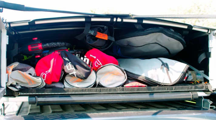 Depending on the model, the Boxers have a load volume of 1450 to 1900 litres and weigh between 40 and 44 kilos.