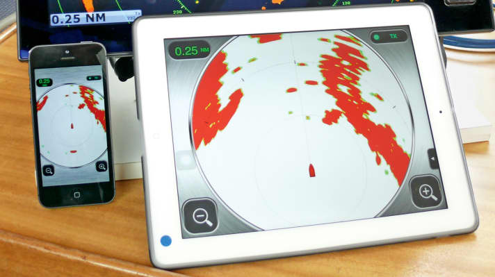 Radar on iPad: You don't necessarily need a plotter if you only want a radar. With the Furuno DRS4W, an iPad or iPhone with the free Furuno app can be used as a display, connected via WLAN. Of course, the options are limited in this version, there is no north-stabilised display and bearings can only be taken relative to the ship. The TZ-iBoat app offers more functions. It costs approx. 50 euros in the app store for the radar, and a map set for Europe costs approx. 26 euros