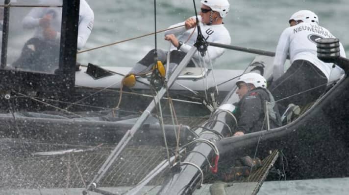   Vincitori sovrani: Spithill su Oracle Racing 4