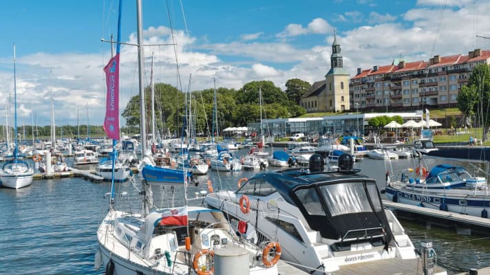 Kamień Pomorski ist der größte Ort an der Dziwna, die sich hier zu einem Bodden verbreitert, dem Zalew Kamieński