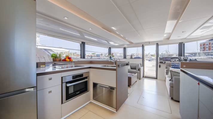 The elegant kitchen on the Leopard 46 PC is in no way inferior to the one at home