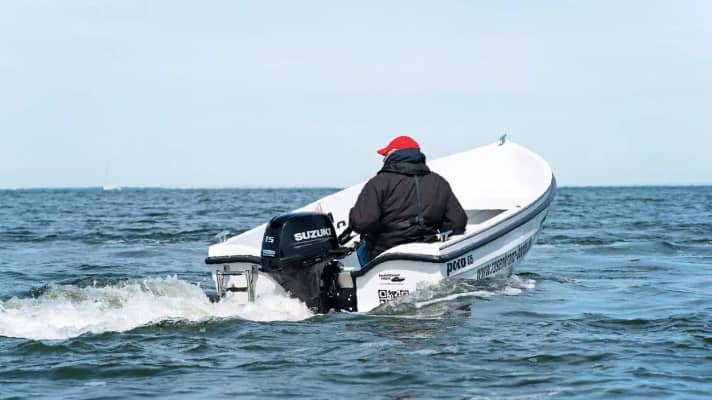 With its 76 km range per tank charge plus 15 % in economic gliding, the Suzuki is clearly in the lead