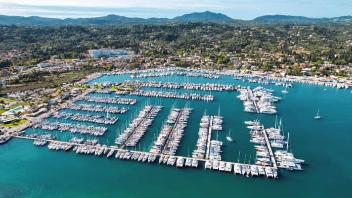Gouvia Marina: vorn der Steg von The Moorings