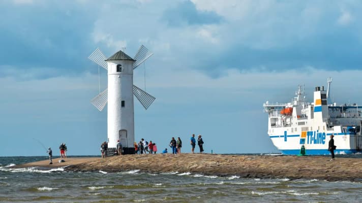 At the historic mill beacon (Stawa Młyny) on the western pier of Świnoujście