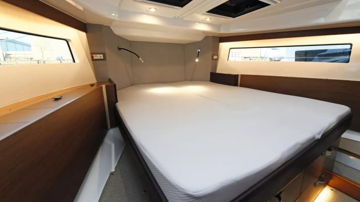 In the bow is the owner's cabin with double berth and panoramic windows in the sides