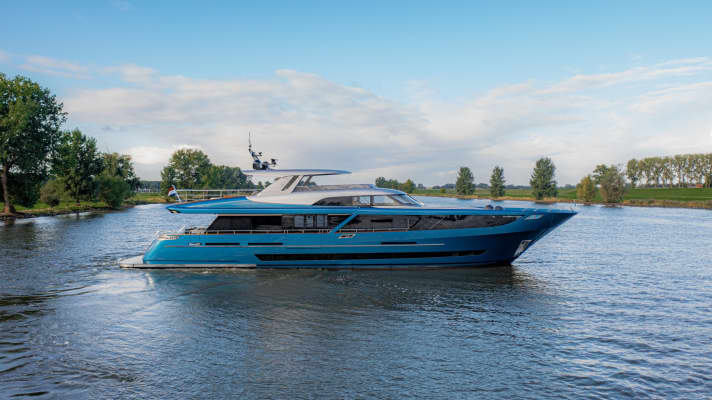 Die 33,74 Meter lange „Blue Jeans“ in ihrem Element.