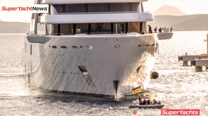 Protesting Ukrainians were waiting in Bodrum.