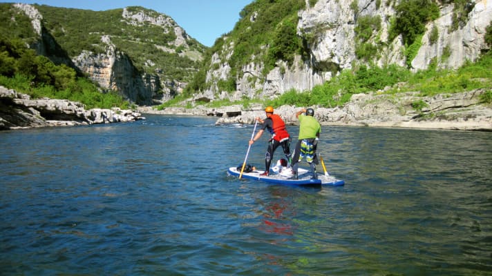 SUP tester Laurent Estienne messes around with his friend on the calm stretches of the Ardèche.
