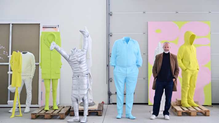 The artist Erwin Wurm in a sculpture exhibition