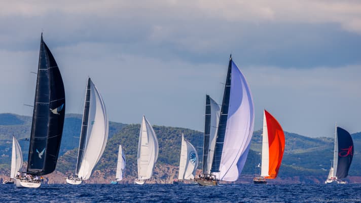 Imposanter Blick auf die Maxi- und Superyacht-Flotte bei der Ibiza JoySail