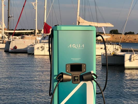 Italien baut Infrastruktur aus - Ladegeräte für Sportschifffahrt