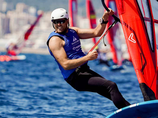 Ein Surfriese beflügelt die DSV-Olympiasegler