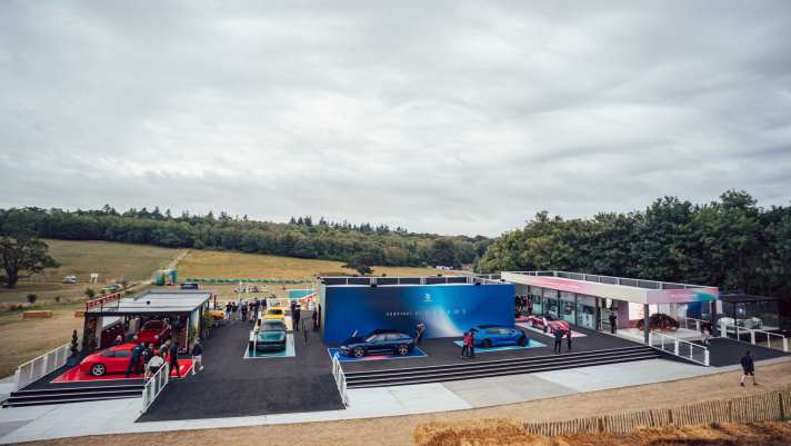 2023_07_Porsche-Stand-beim-Goodwood-Festival-of-Speed-2023