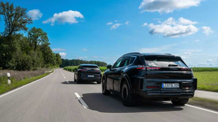 2024_07_02_Porsche-plans-a-trio-of-powertrains-for-the-Cayenne