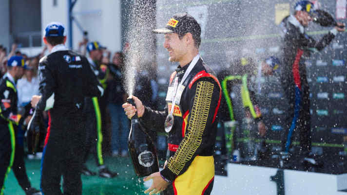 2025_06_319586_1920x1280