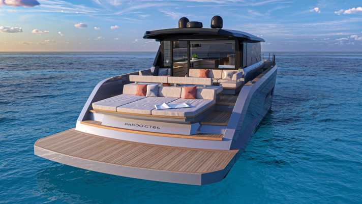 Nauta Design: Flat steps lead from the saloon via the cockpit to the water