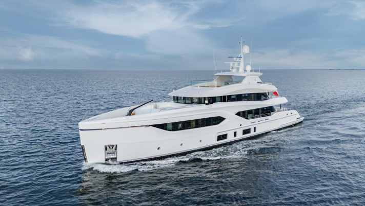 Für das Interieur des 44,27 Meter langen Semi-Custom-Modells C144S kooperierte Conrad Shipyard erneut mit M2Atelier.