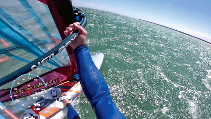 At speed spots like La Franqui, you fly over the waves from behind.