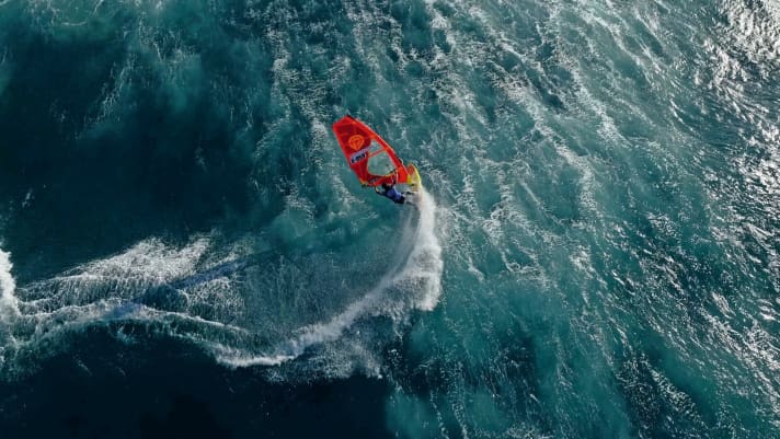 Johannes Hertel: "If I want to get really good, I have to go where the best conditions and the best surfers are."