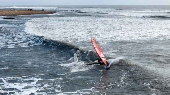 The Pacasmayo wave is considered to be one of the longest in the world and is even relatively easy to surf.