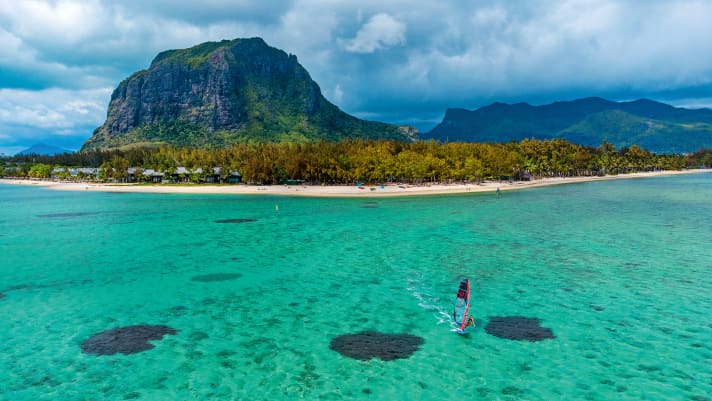 The mountain La Morne Brabant is the unmistakable landmark of the region.